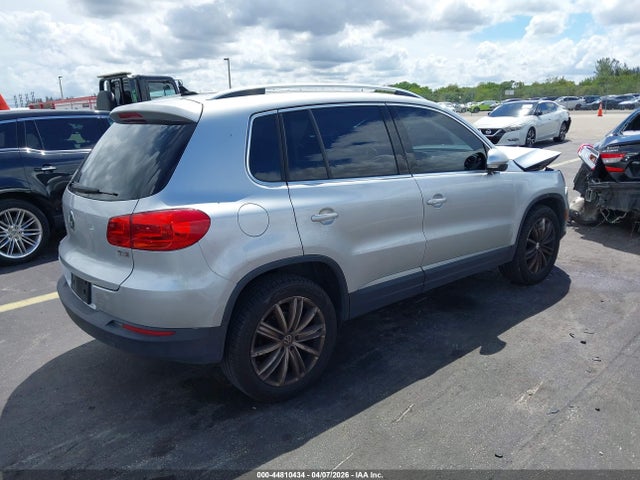 Продаж на аукціоні авто 2016 Volkswagen Tiguan Se, vin: WVGAV7AX1GW569954, номер лоту: 44810434