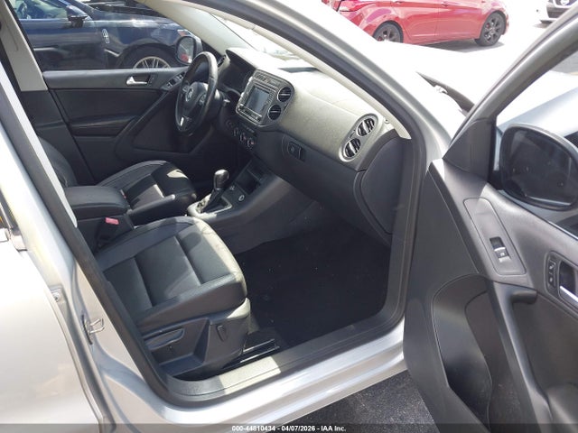 Продаж на аукціоні авто 2016 Volkswagen Tiguan Se, vin: WVGAV7AX1GW569954, номер лоту: 44810434