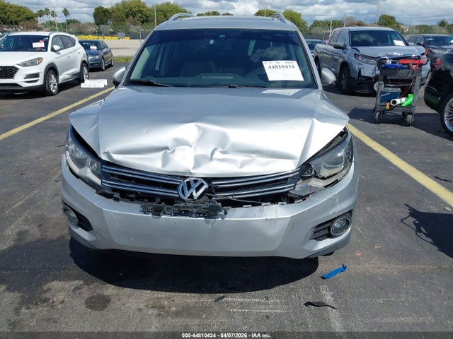 Продаж на аукціоні авто 2016 Volkswagen Tiguan Se, vin: WVGAV7AX1GW569954, номер лоту: 44810434