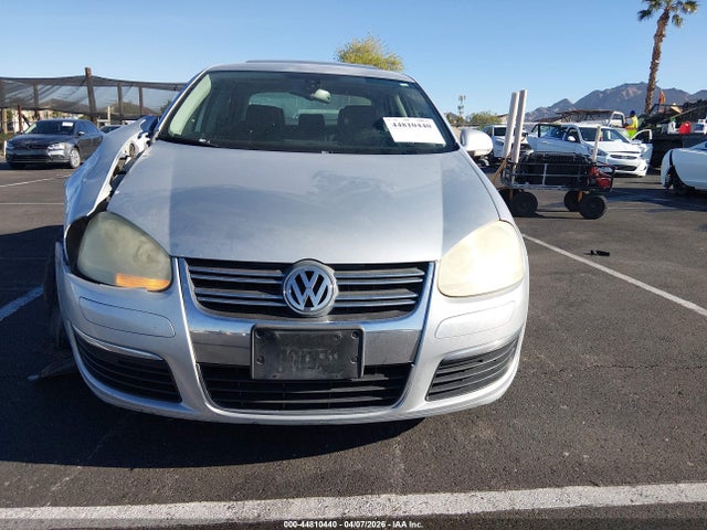 2005 Volkswagen Jetta 2.5 მანქანა იყიდება აუქციონზე, vin: 3VWSG71K05M647464, აუქციონის ნომერი: 44810440