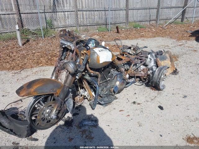 Harley-Davidson FLHTCUTG 2024 1HD1MAF19RB859425 Image 2