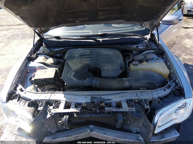 44810480 :رقم المزاد ، 2C3CCAAG3FH908831 vin ، 2015 Chrysler 300 Limited مزاد بيع