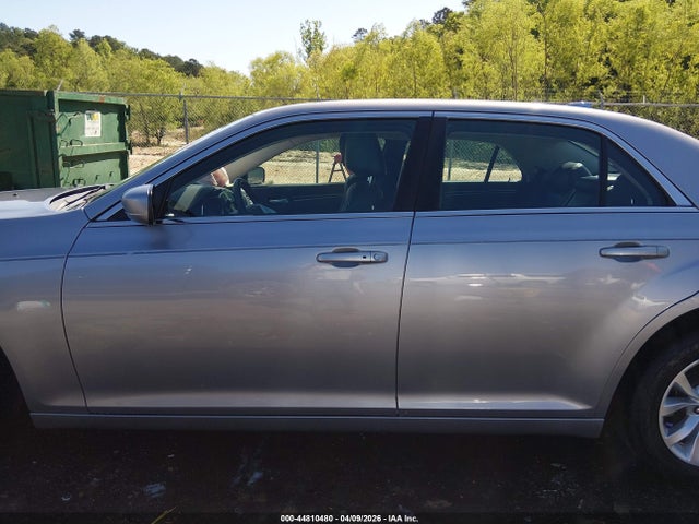 44810480 :رقم المزاد ، 2C3CCAAG3FH908831 vin ، 2015 Chrysler 300 Limited مزاد بيع