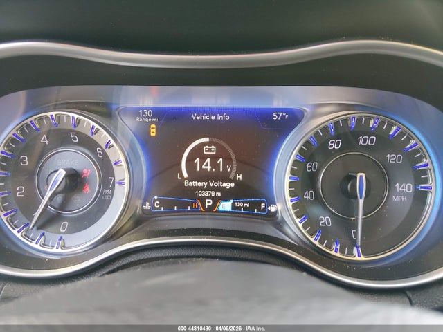 44810480 :رقم المزاد ، 2C3CCAAG3FH908831 vin ، 2015 Chrysler 300 Limited مزاد بيع