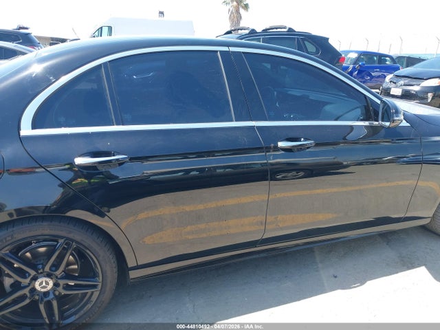 2018 Mercedes-benz E 300 მანქანა იყიდება აუქციონზე, vin: WDDZF4JBXJA366868, აუქციონის ნომერი: 44810492