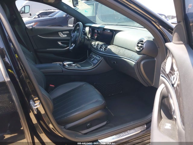 2018 Mercedes-benz E 300 მანქანა იყიდება აუქციონზე, vin: WDDZF4JBXJA366868, აუქციონის ნომერი: 44810492