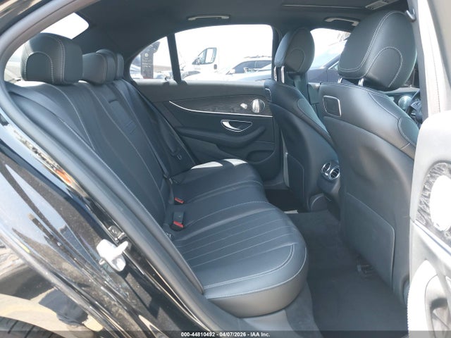 2018 Mercedes-benz E 300 მანქანა იყიდება აუქციონზე, vin: WDDZF4JBXJA366868, აუქციონის ნომერი: 44810492