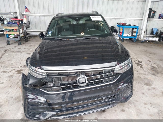 2022 Volkswagen Tiguan 2.0t Se R-line Black მანქანა იყიდება აუქციონზე, vin: 3VVCB7AX2NM077941, აუქციონის ნომერი: 44810499