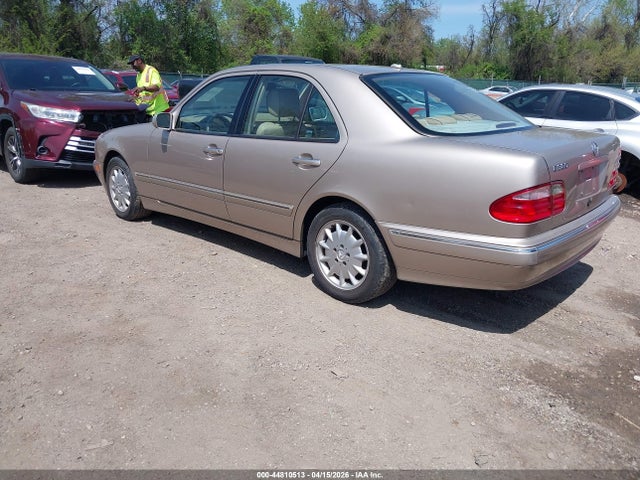 44810513 :رقم المزاد ، WDBJF65J41B349111 vin ، 2001 Mercedes-benz E 320 مزاد بيع