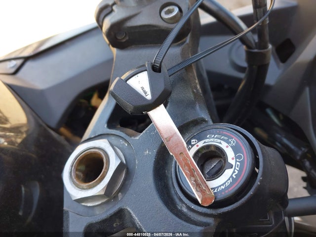 JKAEXKG18PDAS1027 Kawasaki EX400
