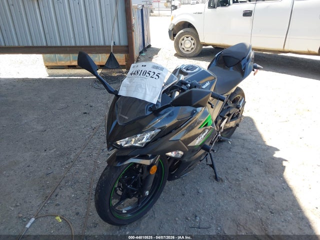 JKAEXKG18PDAS1027 Kawasaki EX400