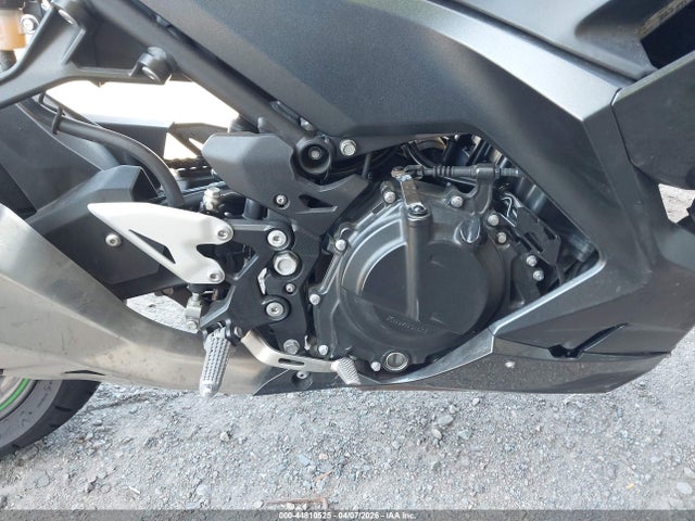 JKAEXKG18PDAS1027 Kawasaki EX400