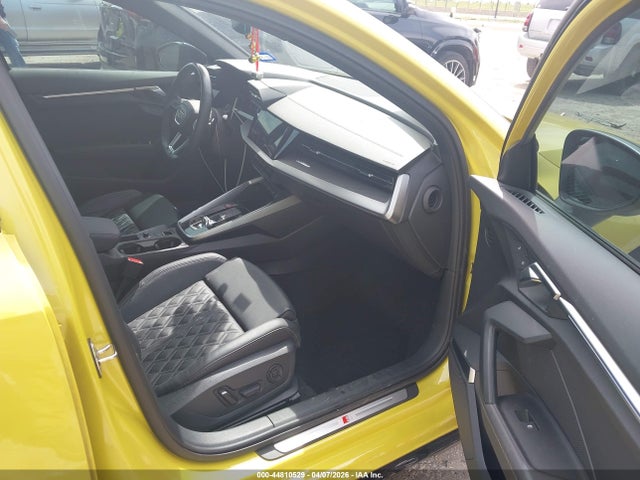 2024 Audi S3 Premium Plus Tfsi Quattro S Tronic მანქანა იყიდება აუქციონზე, vin: WAUH3DGYXRA100964, აუქციონის ნომერი: 44810529