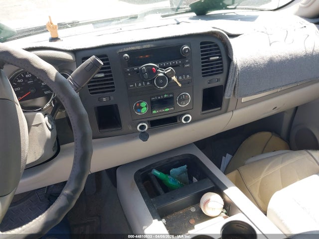 44810533 :رقم المزاد ، 1GTHC29638E215349 vin ، 2008 Gmc Sierra 2500hd Sle2 مزاد بيع