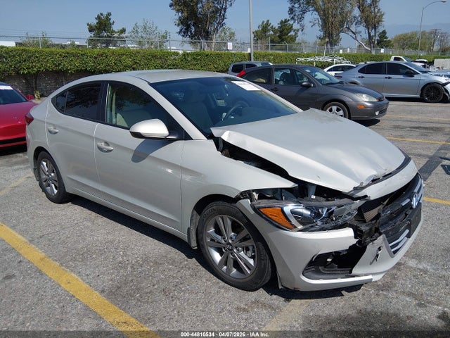 KMHD84LF1HU425289 Hyundai ELANTRA SE