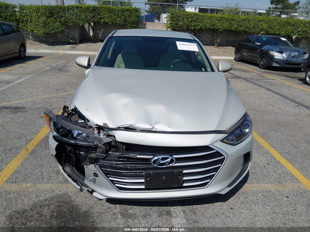KMHD84LF1HU425289 Hyundai ELANTRA SE