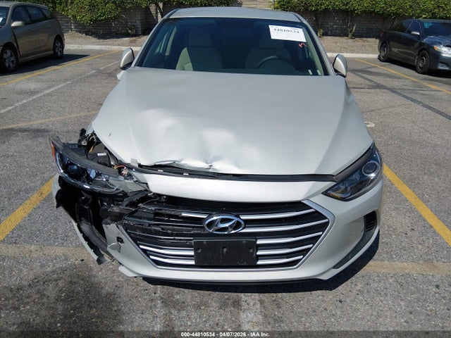KMHD84LF1HU425289 Hyundai ELANTRA SE