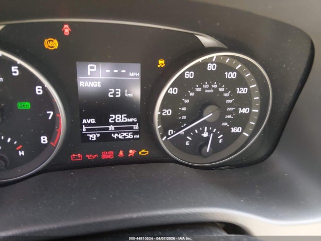 KMHD84LF1HU425289 Hyundai ELANTRA SE