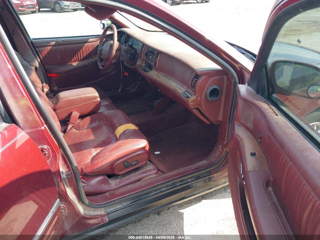 44810549 :رقم المزاد ، 1G4CW52K9X4659359 vin ، 1999 Buick Park Avenue مزاد بيع