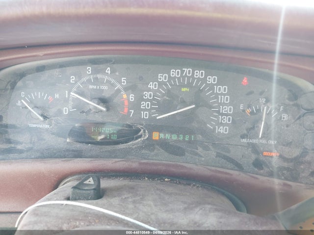 44810549 :رقم المزاد ، 1G4CW52K9X4659359 vin ، 1999 Buick Park Avenue مزاد بيع