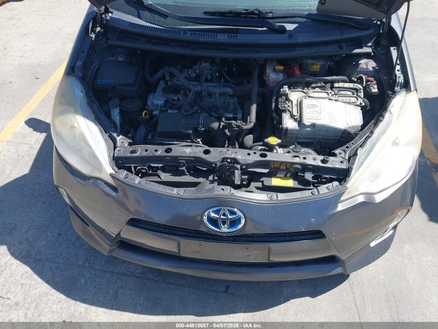 Toyota Prius C Two 2014 JTDKDTB32E1563204 Image 10