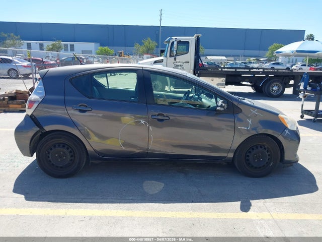 Toyota Prius C Two 2014 JTDKDTB32E1563204 Image 13