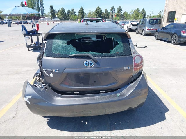 Toyota Prius C Two 2014 JTDKDTB32E1563204 Image 16