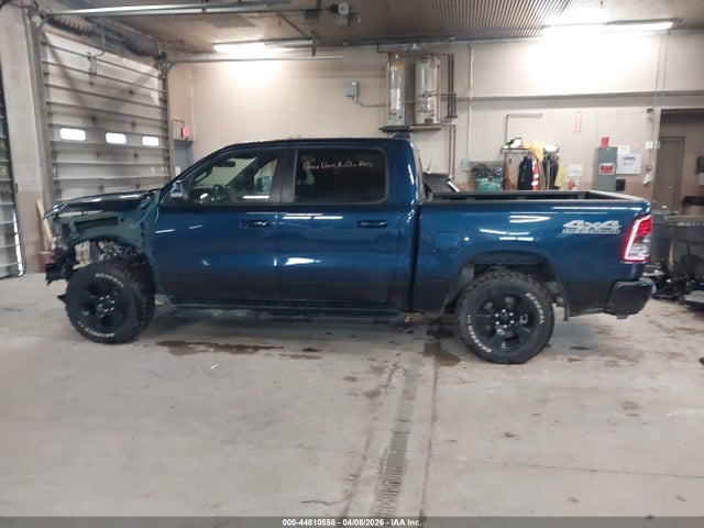 44810558 :رقم المزاد ، 1C6SRFFT7NN246208 vin ، 2022 Ram 1500 Big Horn  4x4 5'7 Box مزاد بيع