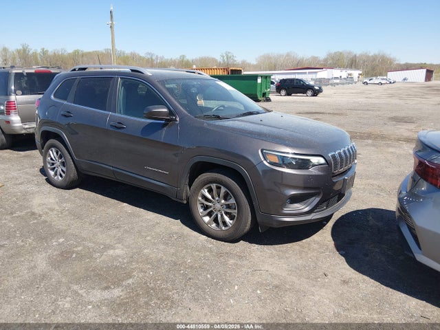 44810559 :رقم المزاد ، 1C4PJMLB6KD300153 vin ، 2019 Jeep Cherokee Latitude Plus 4x4 مزاد بيع