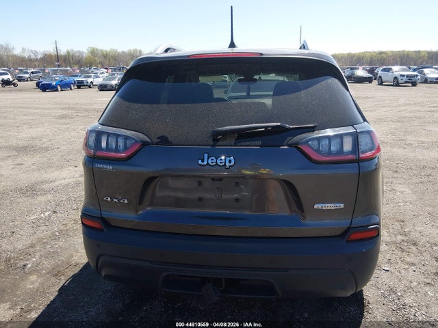 44810559 :رقم المزاد ، 1C4PJMLB6KD300153 vin ، 2019 Jeep Cherokee Latitude Plus 4x4 مزاد بيع