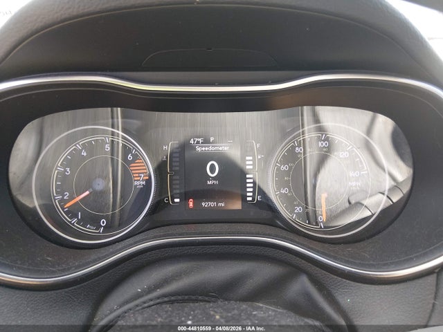 44810559 :رقم المزاد ، 1C4PJMLB6KD300153 vin ، 2019 Jeep Cherokee Latitude Plus 4x4 مزاد بيع
