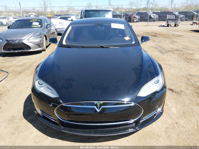 Продажа на аукционе авто 2013 Tesla Model S, vin: 5YJSA1DGXDFP08265, номер лота: 44810574