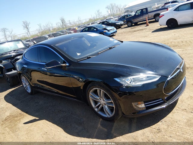 Продажа на аукционе авто 2013 Tesla Model S, vin: 5YJSA1DGXDFP08265, номер лота: 44810574