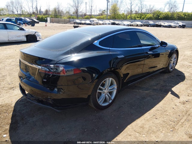 Продажа на аукционе авто 2013 Tesla Model S, vin: 5YJSA1DGXDFP08265, номер лота: 44810574