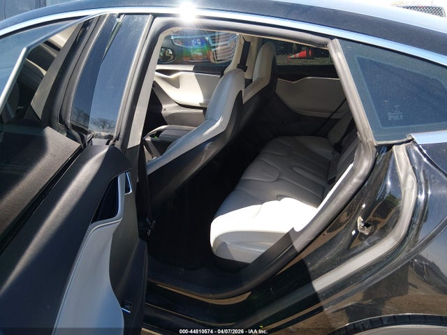 Продажа на аукционе авто 2013 Tesla Model S, vin: 5YJSA1DGXDFP08265, номер лота: 44810574