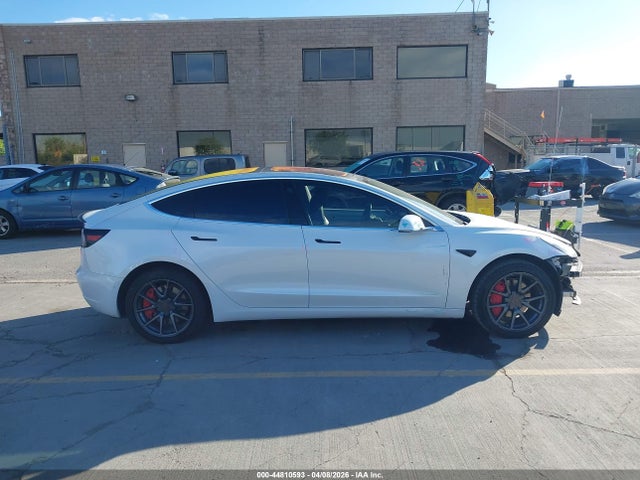 2019 Tesla Model 3 Long Range/mid Range/standard Range/standard Range Plus მანქანა იყიდება აუქციონზე, vin: 5YJ3E1EA6KF326587, აუქციონის ნომერი: 44810593