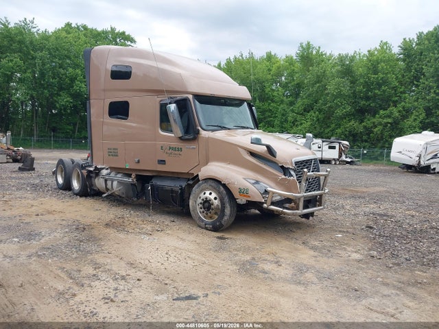 44810605 :رقم المزاد ، 4V4NC9EH8PN616093 vin ، 2023 Volvo Vnl مزاد بيع