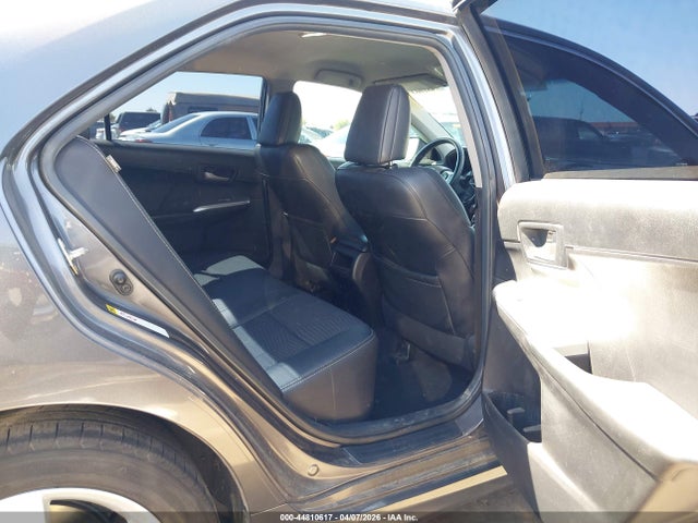 44810617 :رقم المزاد ، 4T1BF1FK3EU400135 vin ، 2014 Toyota Camry Se مزاد بيع
