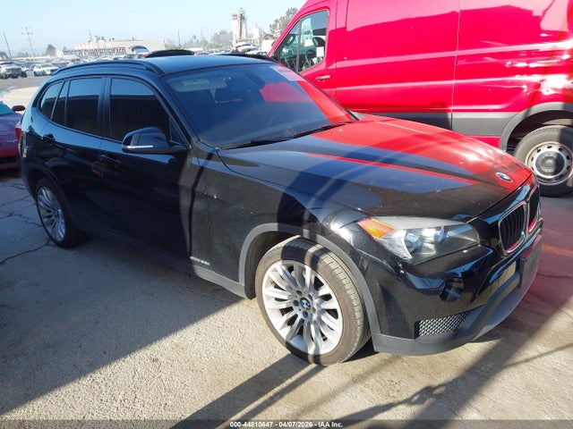 2013 BMW X1 WBAVM1C52DVW42412