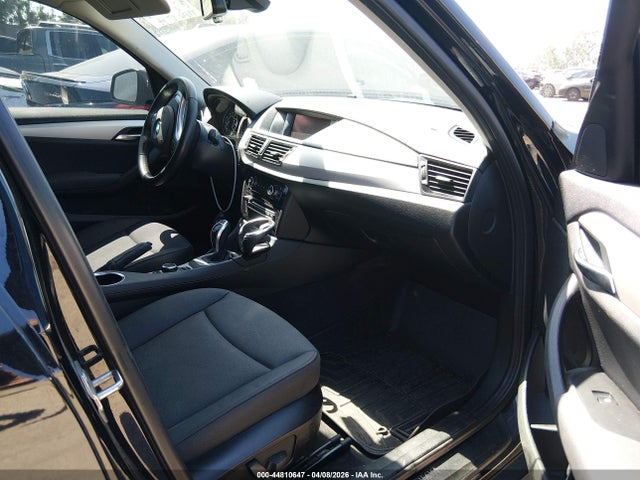 2013 BMW X1 WBAVM1C52DVW42412 Photo 4