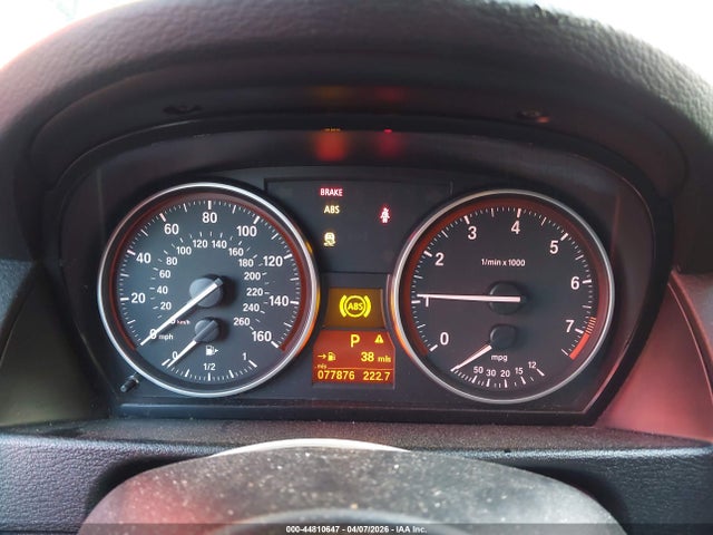 2013 BMW X1 WBAVM1C52DVW42412 Photo 6