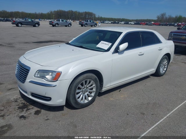 Продажа на аукционе авто 2013 Chrysler 300 Motown, vin: 2C3CCAAG2DH599124, номер лота: 44810656