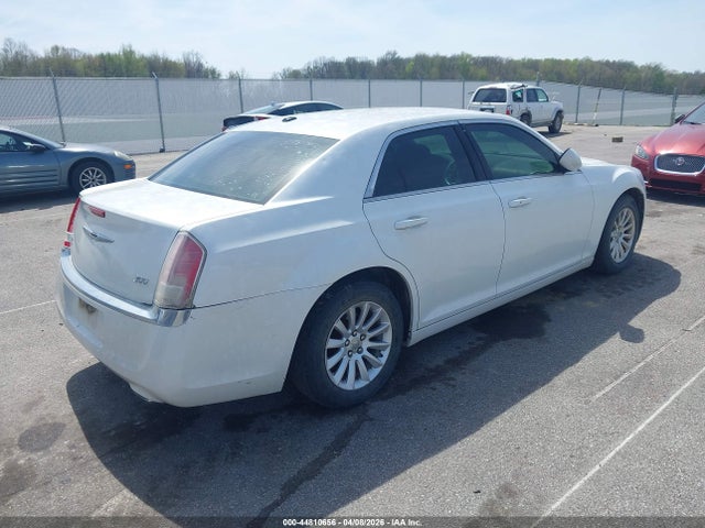 Продажа на аукционе авто 2013 Chrysler 300 Motown, vin: 2C3CCAAG2DH599124, номер лота: 44810656