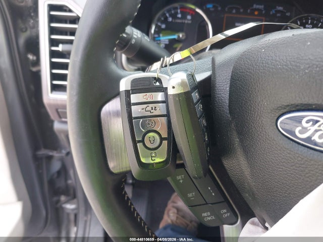 44810659 :رقم المزاد ، 1FT8W3DT5MED26392 vin ، 2021 Ford F-350 Limited مزاد بيع