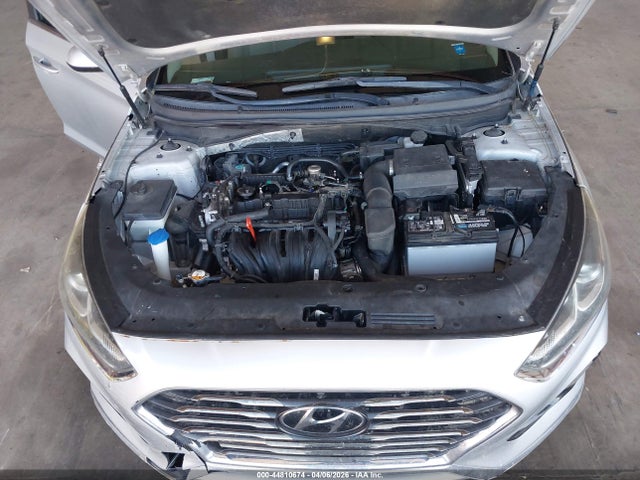 2019 HYUNDAI SONATA 5NPE24AF1KH753360 Photo 9