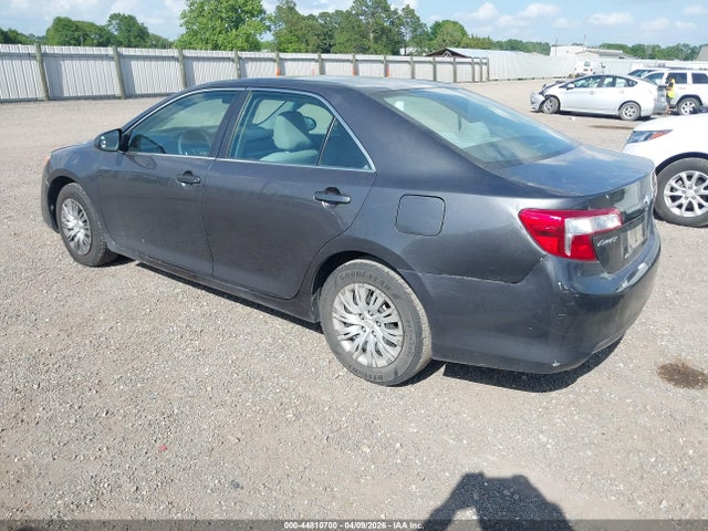 2013 TOYOTA CAMRY 4T4BF1FK6DR318923 Photo 2
