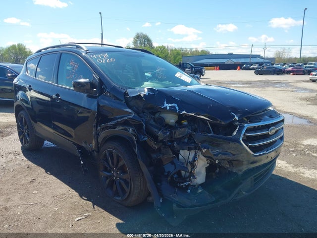Продаж на аукціоні авто 2018 Ford Escape Se, vin: 1FMCU9GD6JUC98896, номер лоту: 44810720