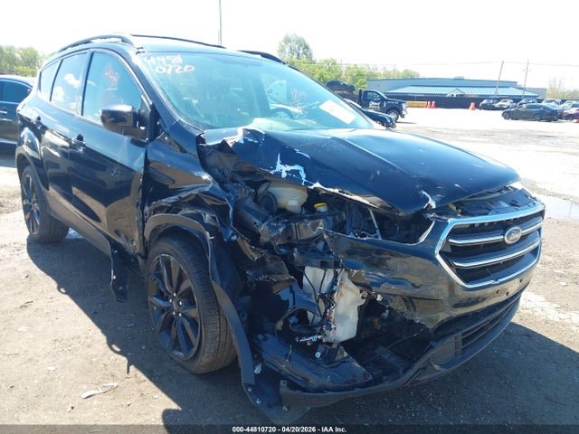 44810720 :رقم المزاد ، 1FMCU9GD6JUC98896 vin ، 2018 Ford Escape Se مزاد بيع