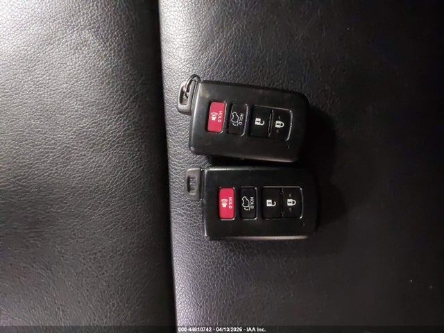 Продаж на аукціоні авто 2018 Toyota Rav4 Se, vin: 2T3JFREV3JW795442, номер лоту: 44810742