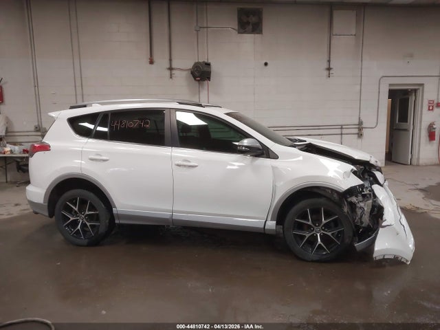 Продаж на аукціоні авто 2018 Toyota Rav4 Se, vin: 2T3JFREV3JW795442, номер лоту: 44810742